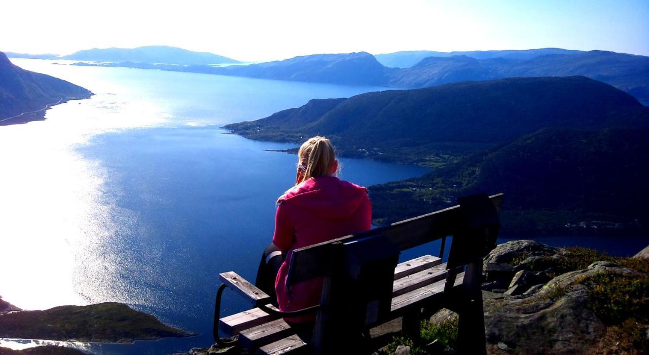 Bremanger Fjord Hotell Svelgen Esterno foto
