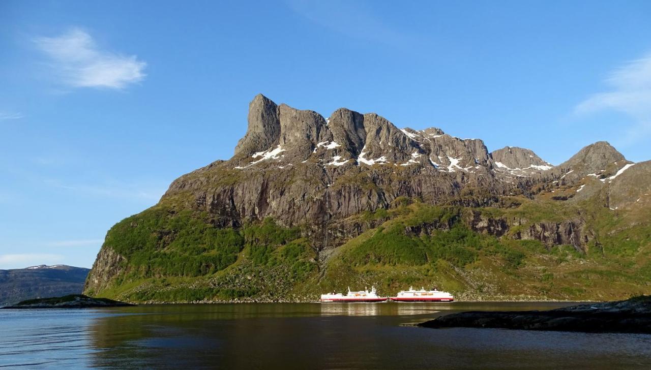 Bremanger Fjord Hotell Svelgen Esterno foto